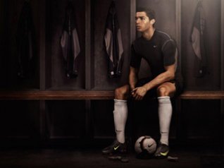 Cristiano Ronaldo 320x240 on Cristiano Ronaldo   Free Blackberry Wallpapers Download