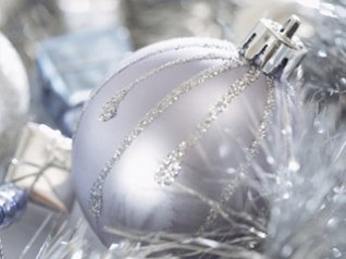 Christmas Ball wallpapers for blackberry torch