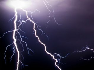 Lightning Strike 480x320 hd wallpapers