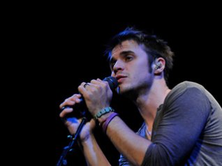 Kris Allen for bb wallpapers