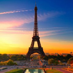 <b>Eiffel Tower At Sunrise</b>