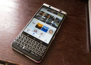 How to transfer your photos from iPhone to keyone