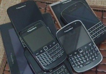 <b>MY BLACKBERRY PHONE</b>