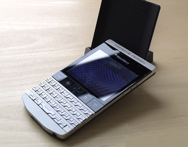 <b>My BlackBerry Porsche Design P'9981</b>